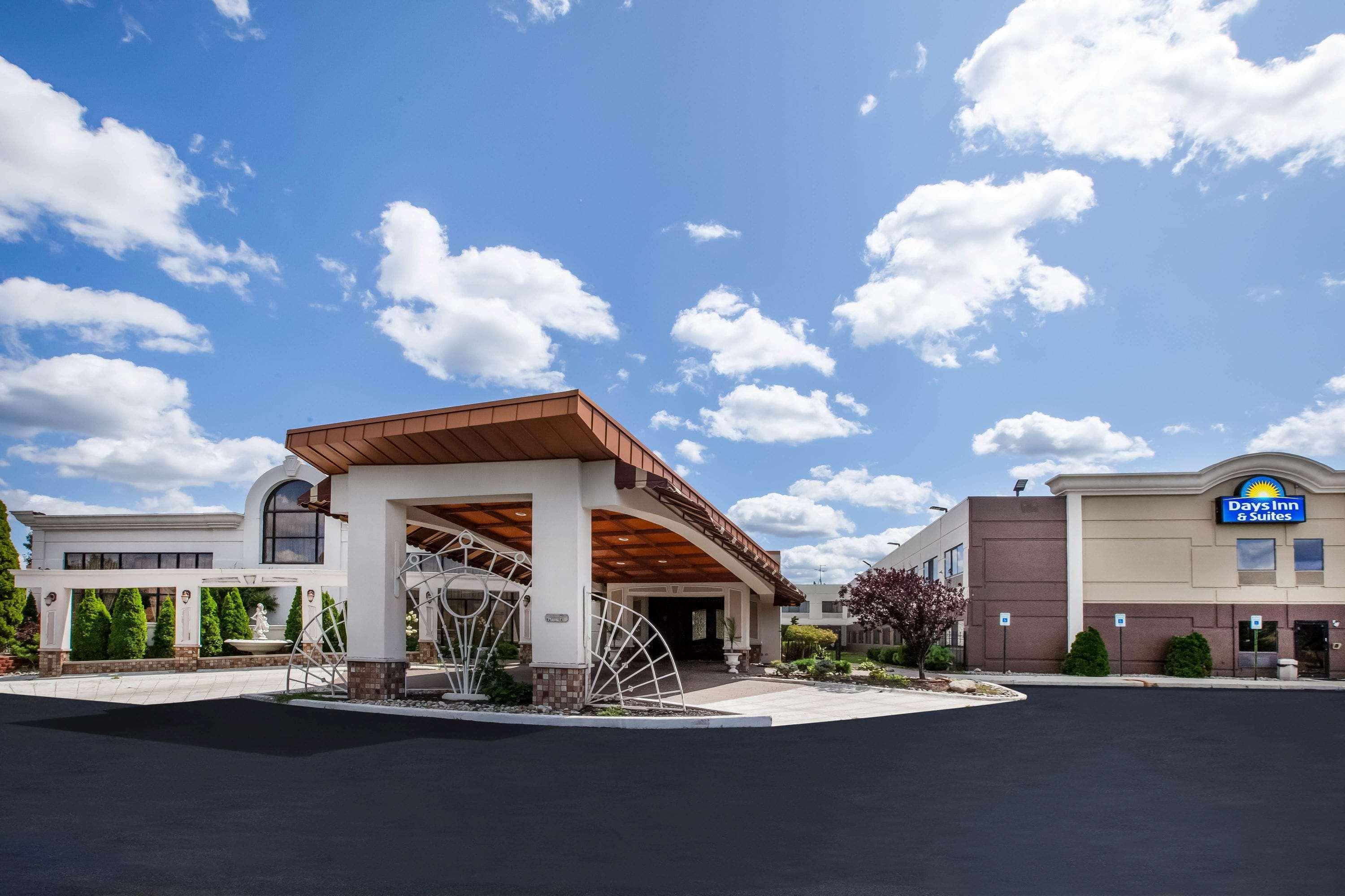 Days Inn & Suites By Wyndham Rochester Hills Mi Exterior foto