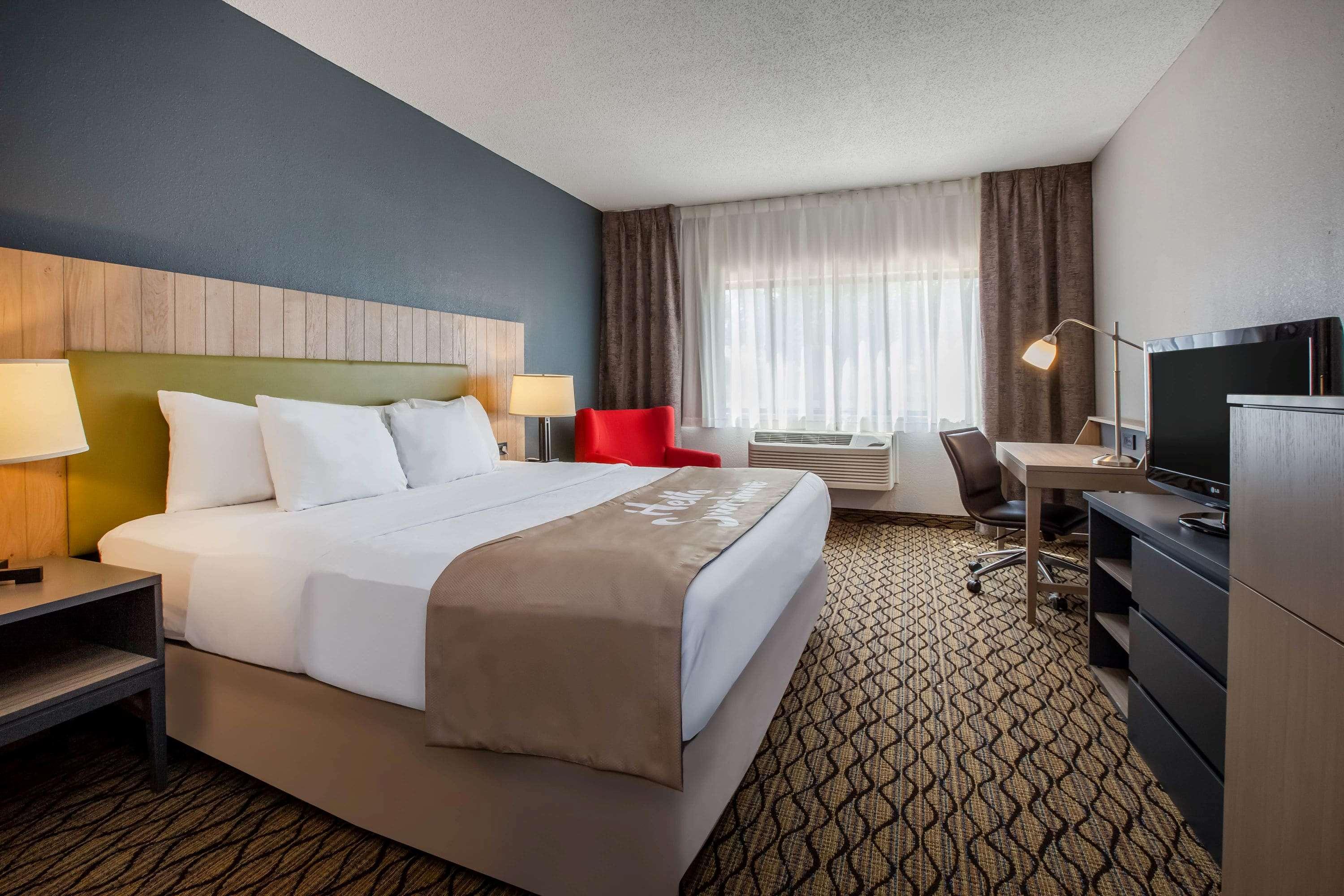 Days Inn & Suites By Wyndham Rochester Hills Mi Exterior foto