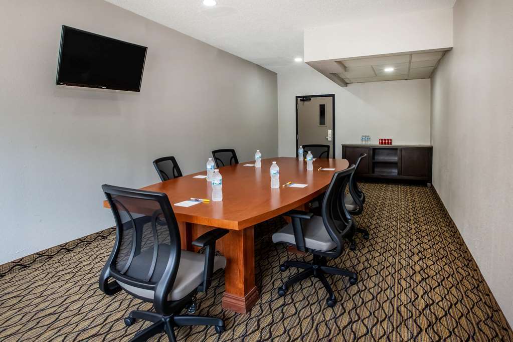 Days Inn & Suites By Wyndham Rochester Hills Mi Facilidades foto